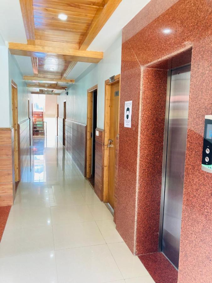 Vista Hill Resort- Centrally Heated & Air Cooled Resort, Manali ภายนอก รูปภาพ