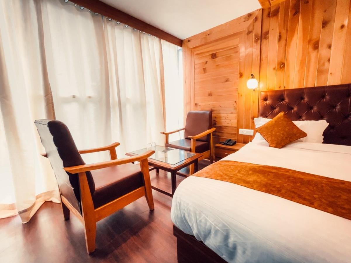 Vista Hill Resort- Centrally Heated & Air Cooled Resort, Manali ภายนอก รูปภาพ