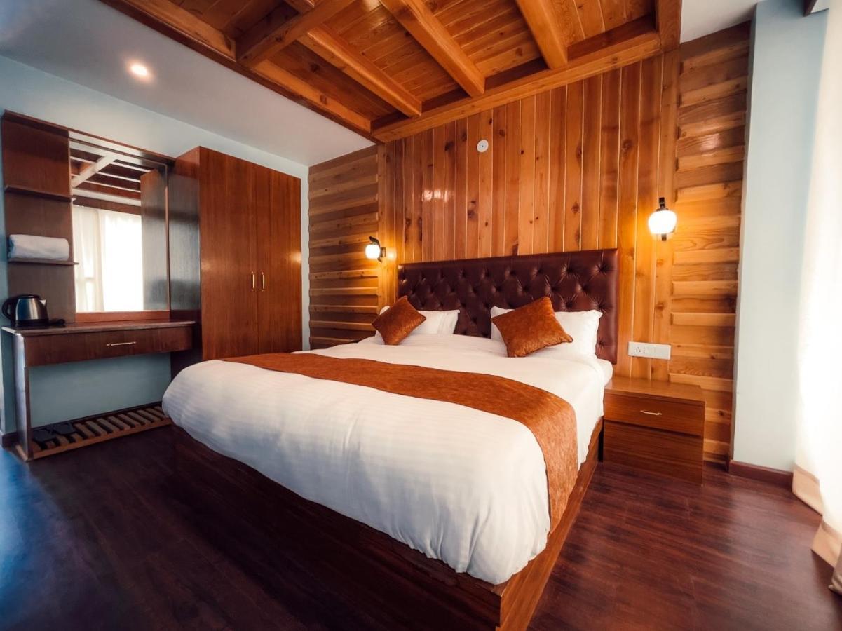 Vista Hill Resort- Centrally Heated & Air Cooled Resort, Manali ภายนอก รูปภาพ
